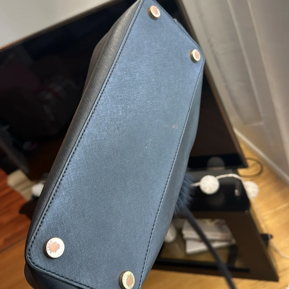 Michael Michael Kors black purse with Pom Pom - Picture 7 of 8